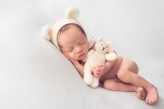 Classic Newborn - Meg Bitton Productions