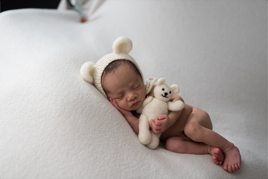 Classic Newborn - Meg Bitton Productions