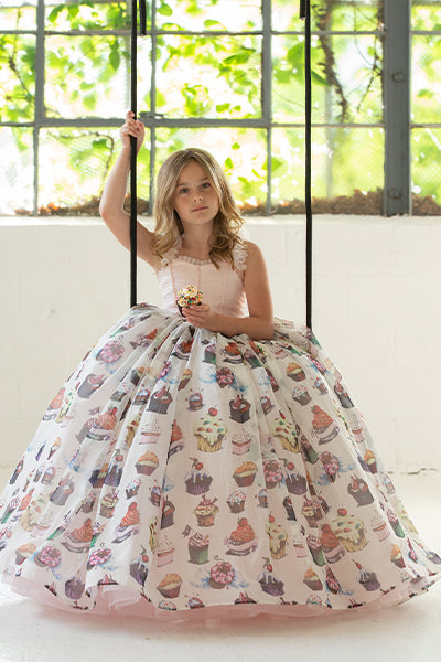 Cupcake Queen - Meg Bitton Productions