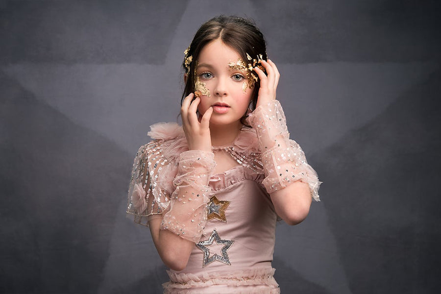 Simple Studio: Gold Rockstar - Meg Bitton Productions