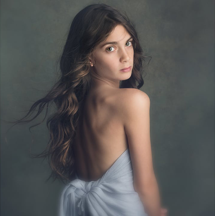 Simple Studio: Pure Beauty - Meg Bitton Productions